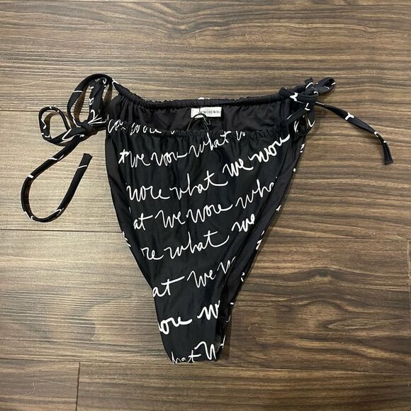 NWT WeWoreWhat Ruched String Bottom Size Medium! - Picture 2 of 7